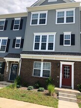 1802 Sag Harbor Ln in Fredericksburg, VA - Building Photo - Building Photo