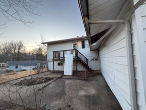 1224 Belgrove Dr in St. Louis, MO - Building Photo - Building Photo