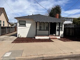 1251 Eighth St in Monterey, CA - Building Photo