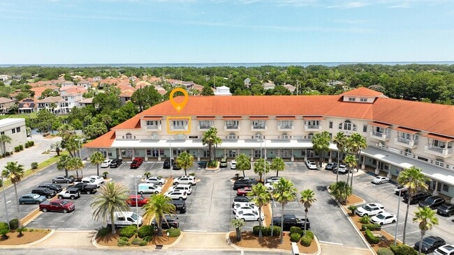 4507 Furling Ln, Unit 302 in Destin, FL - Foto de edificio - Building Photo