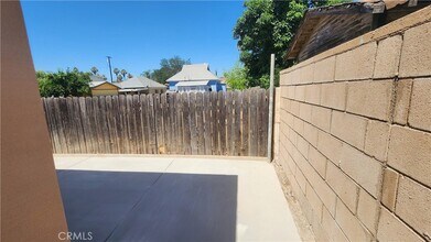 3433 Eucalyptus Ave in Riverside, CA - Building Photo - Building Photo