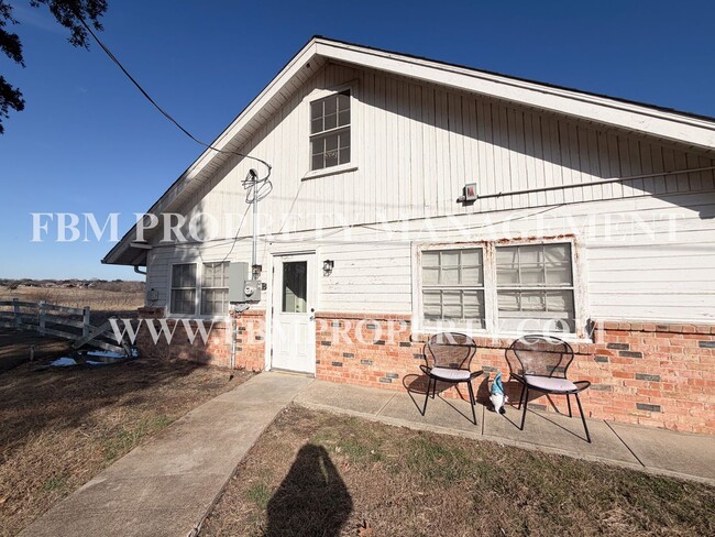 2200 Country Club Rd