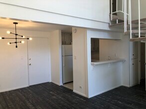 1440 Veteran Ave, Unit 263 in Los Angeles, CA - Building Photo - Building Photo