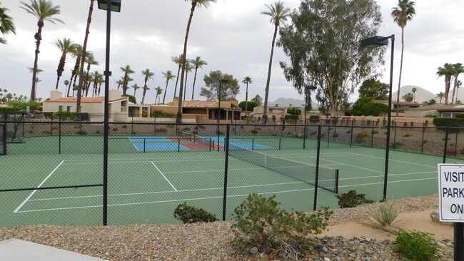74193 Santa Rosa Cir, Unit Santa Rosa Condo in Palm Desert, CA - Foto de edificio - Building Photo