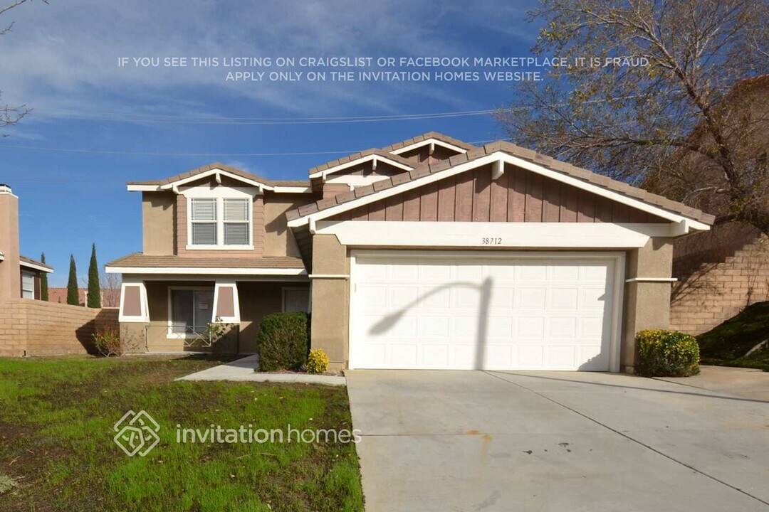 38712 Annette Ave in Palmdale, CA - Building Photo
