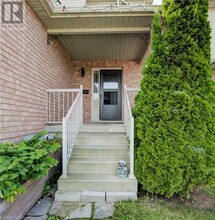 187 Huck Crescent in Kitchener, ON - Building Photo - Building Photo