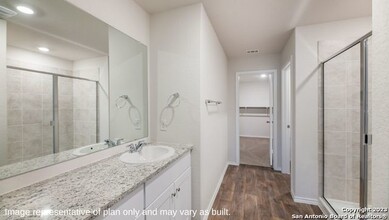 1310 Brown Pelican Wy in San Antonio, TX - Building Photo - Building Photo