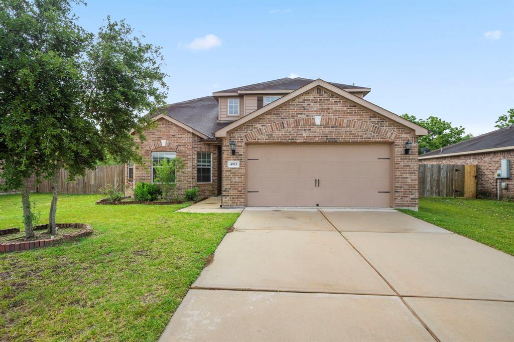 4923 Monarch Falls Ln in Richmond, TX - Building Photo
