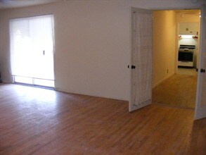 15252 Devonshire St in Los Angeles, CA - Building Photo - Building Photo