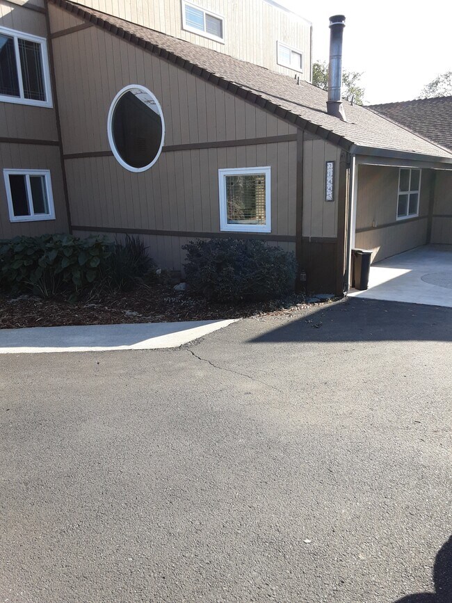 21445 Wilcox Rd Rentals in Red Bluff, CA