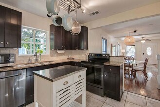 108 E Flora St in Tampa, FL - Building Photo - Building Photo