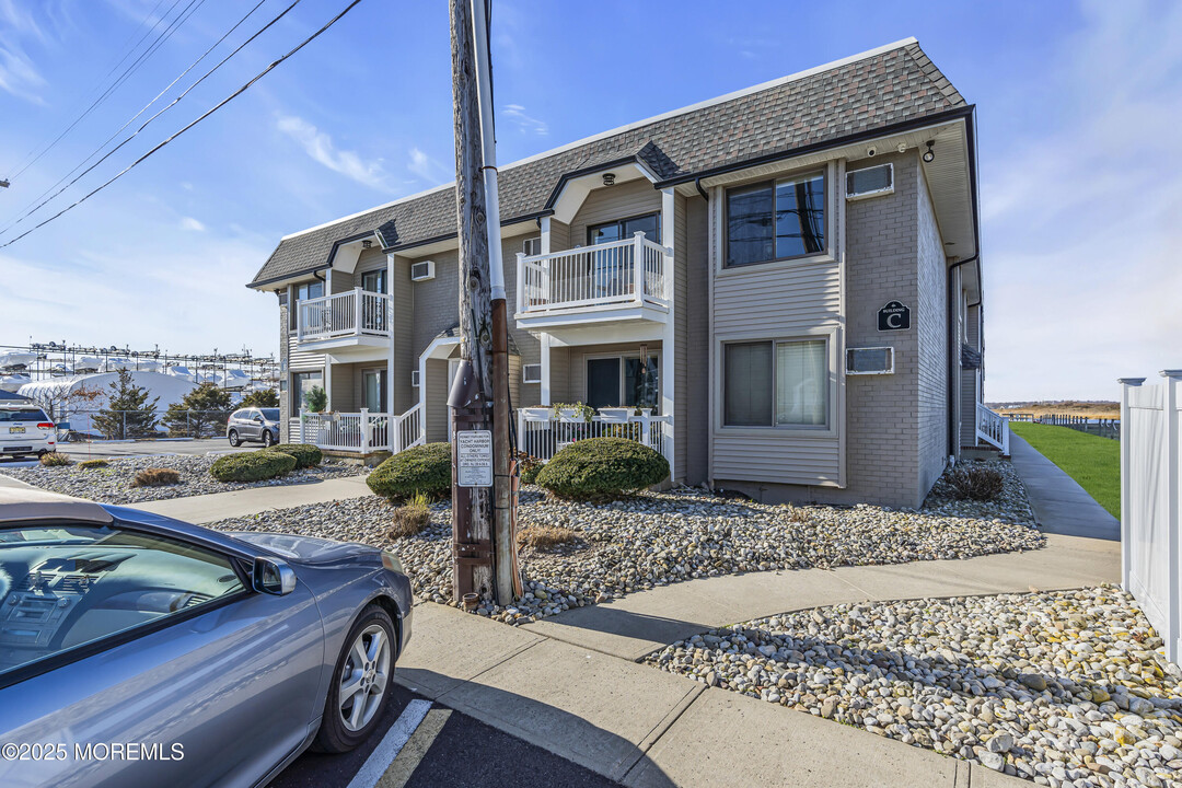 1382 Ocean Ave in Sea Bright, NJ - Building Photo