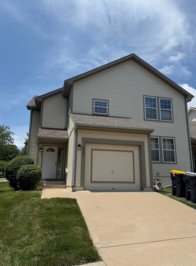 property at 8308 N Barclay Cir