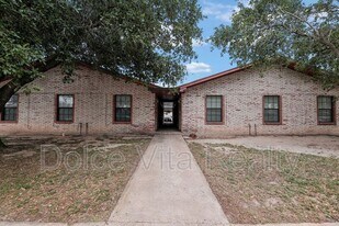 2716 N 31st St in McAllen, TX - Building Photo