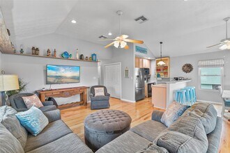 4029 Fort Bend Dr in Galveston, TX - Building Photo - Building Photo