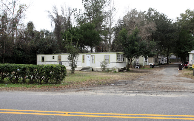 1301 Erckmann Dr in Mount Pleasant, SC - Building Photo - Building Photo