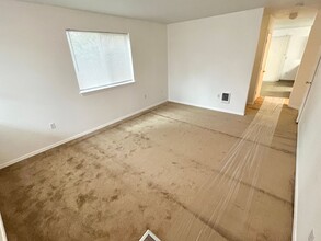 1729 SE 176th Ave in Portland, OR - Building Photo - Building Photo