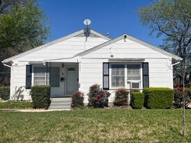 351 Fagg Dr in Lewisville, TX - Building Photo