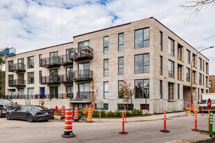 2185 De Hampton Av in Montréal, QC - Building Photo