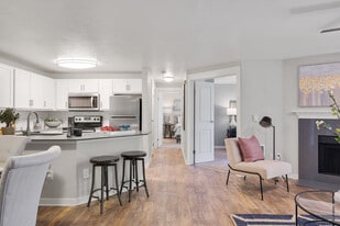 Centro Apartments in Hillsboro, OR - Building Photo