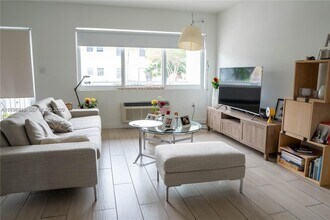 625 77th St in Miami Beach, FL - Building Photo - Building Photo