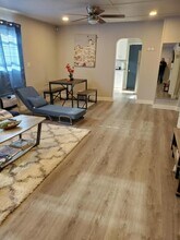 9590 2nd Ave in Elk Grove, CA - Building Photo - Building Photo