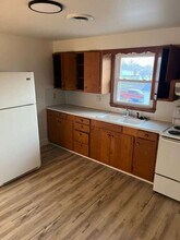 510 Ellen Dr in Carmi, IL - Foto de edificio - Building Photo