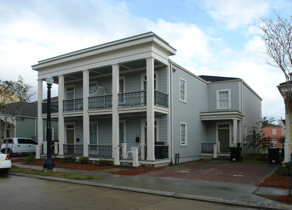 1832 Laurel St in New Orleans, LA - Foto de edificio