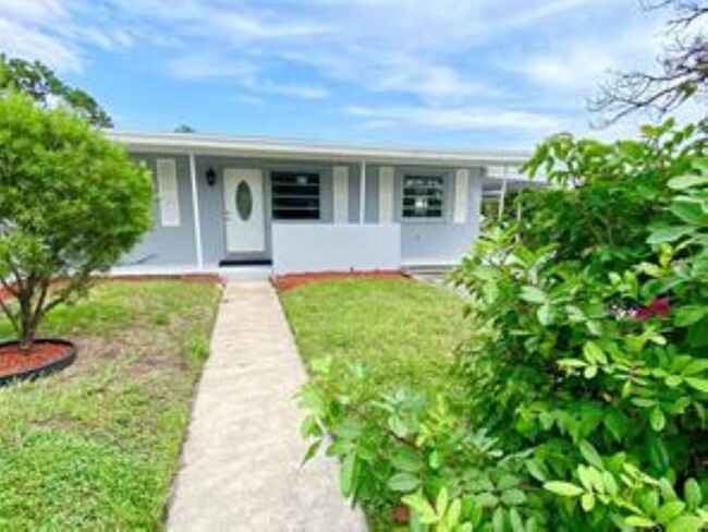 1008 NW 11th Ct in Fort Lauderdale, FL - Building Photo - Building Photo