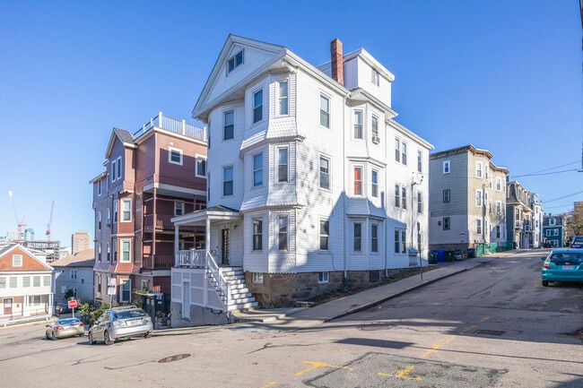 8 Sunset St, Unit 4 in Boston, MA - Foto de edificio - Building Photo