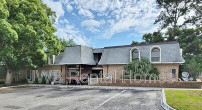 7201 Arlington Expy in Jacksonville, FL - Building Photo - Building Photo