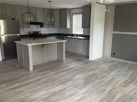 18 Fairlane Ct in Madison, WI - Building Photo