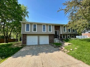1180 Standish Dr in Greenwood, IN - Building Photo - Building Photo