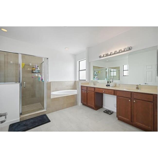 11711 SW 234th St in Homestead, FL - Building Photo - Building Photo