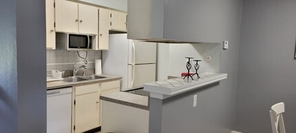 1903 Hidden Way in Corpus Christi, TX - Building Photo - Building Photo