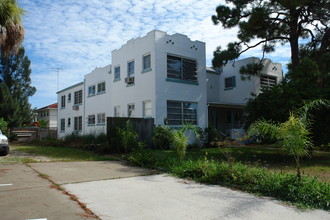 Rose Hill Apartments in Venice, FL - Foto de edificio - Building Photo