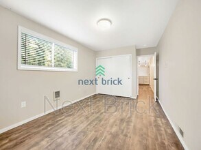 14830 Cascadian Way in Lynnwood, WA - Building Photo - Building Photo