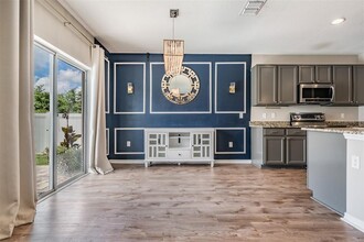 9614 Troncais Cir in Thonotosassa, FL - Foto de edificio - Building Photo