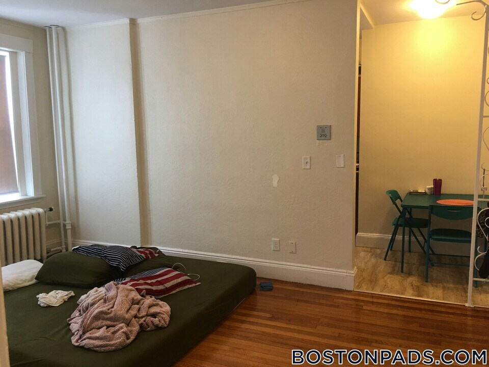 1171 Boylston St in Boston, MA - Building Photo