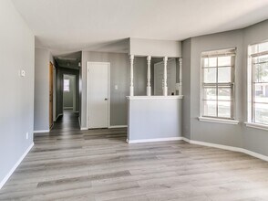 4405 N Chapman Ave in Shawnee, OK - Building Photo - Building Photo