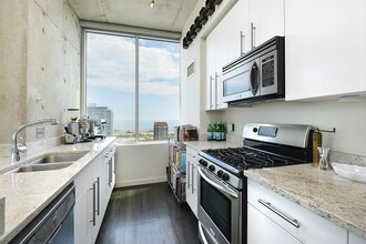 1720 S Michigan Ave, Unit 3216 in Chicago, IL - Building Photo - Building Photo