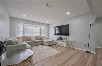 2606 Micliff Blvd in Houston, TX - Building Photo - Building Photo