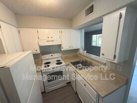 8907 Parkfield Dr in Austin, TX - Building Photo