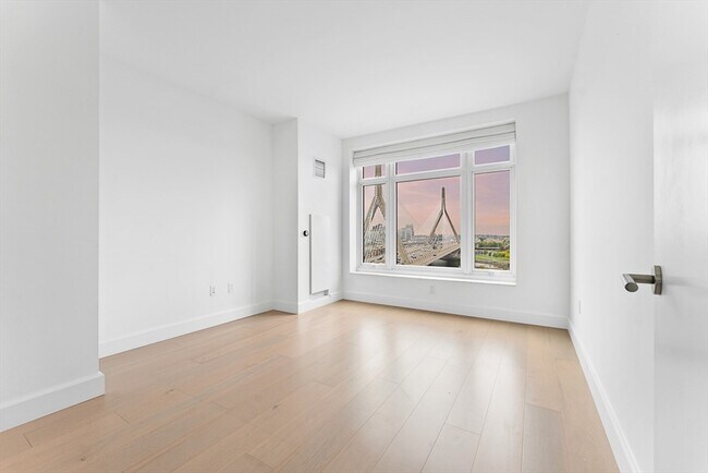 100 Lovejoy Wharf, Unit 10G in Boston, MA - Building Photo - Building Photo