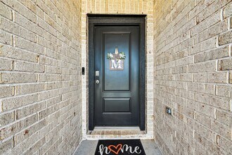 8730 Shumard Oak Dr in Rosharon, TX - Foto de edificio - Building Photo