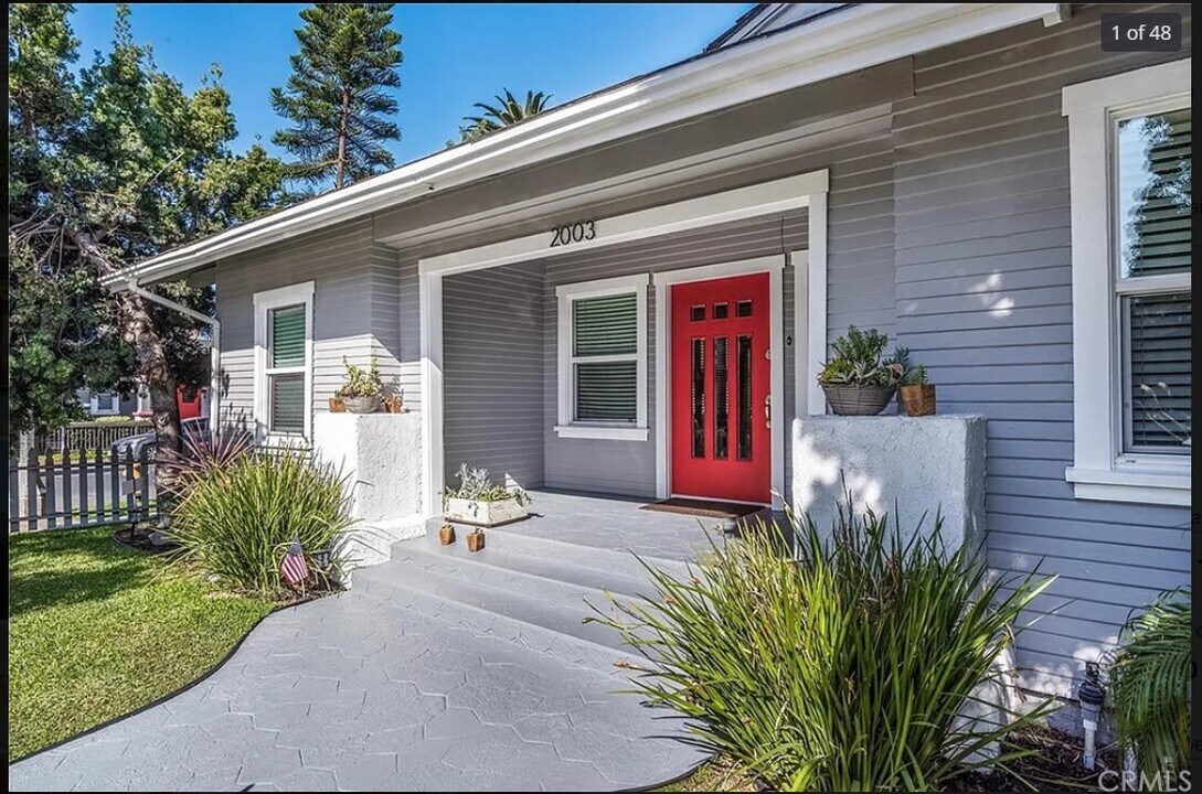 2003 E Florida St in Long Beach, CA - Building Photo
