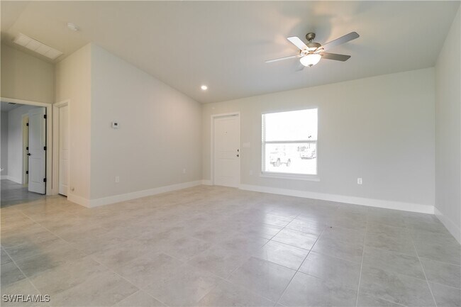 5011 Beecher St in Lehigh Acres, FL - Building Photo - Building Photo
