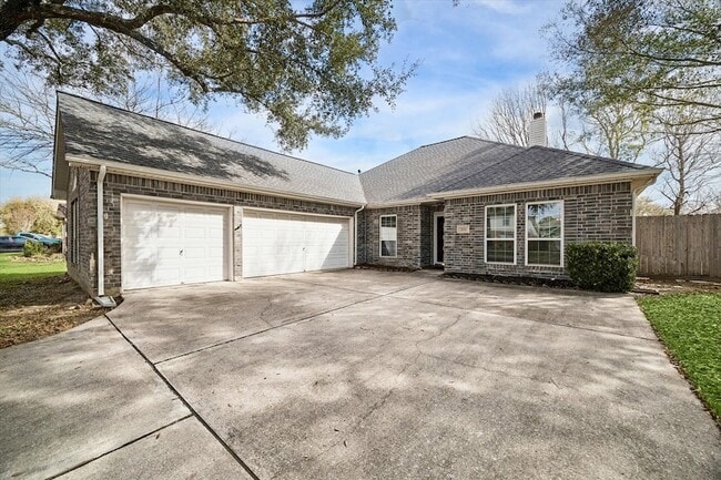 806 Charles Pl in Baytown, TX - Building Photo - Building Photo