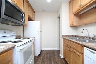 5207 Charbar Dr in Pensacola, FL - Building Photo - Building Photo