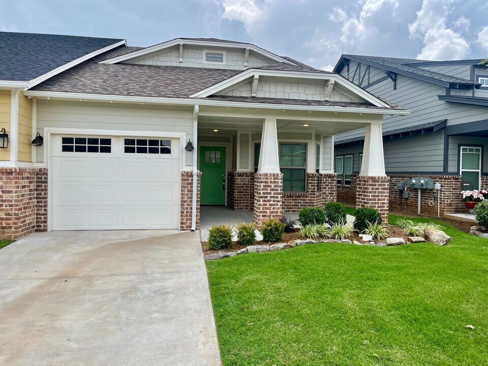 6516 Bent Wood Villas Dr in Oklahoma City, OK - Building Photo